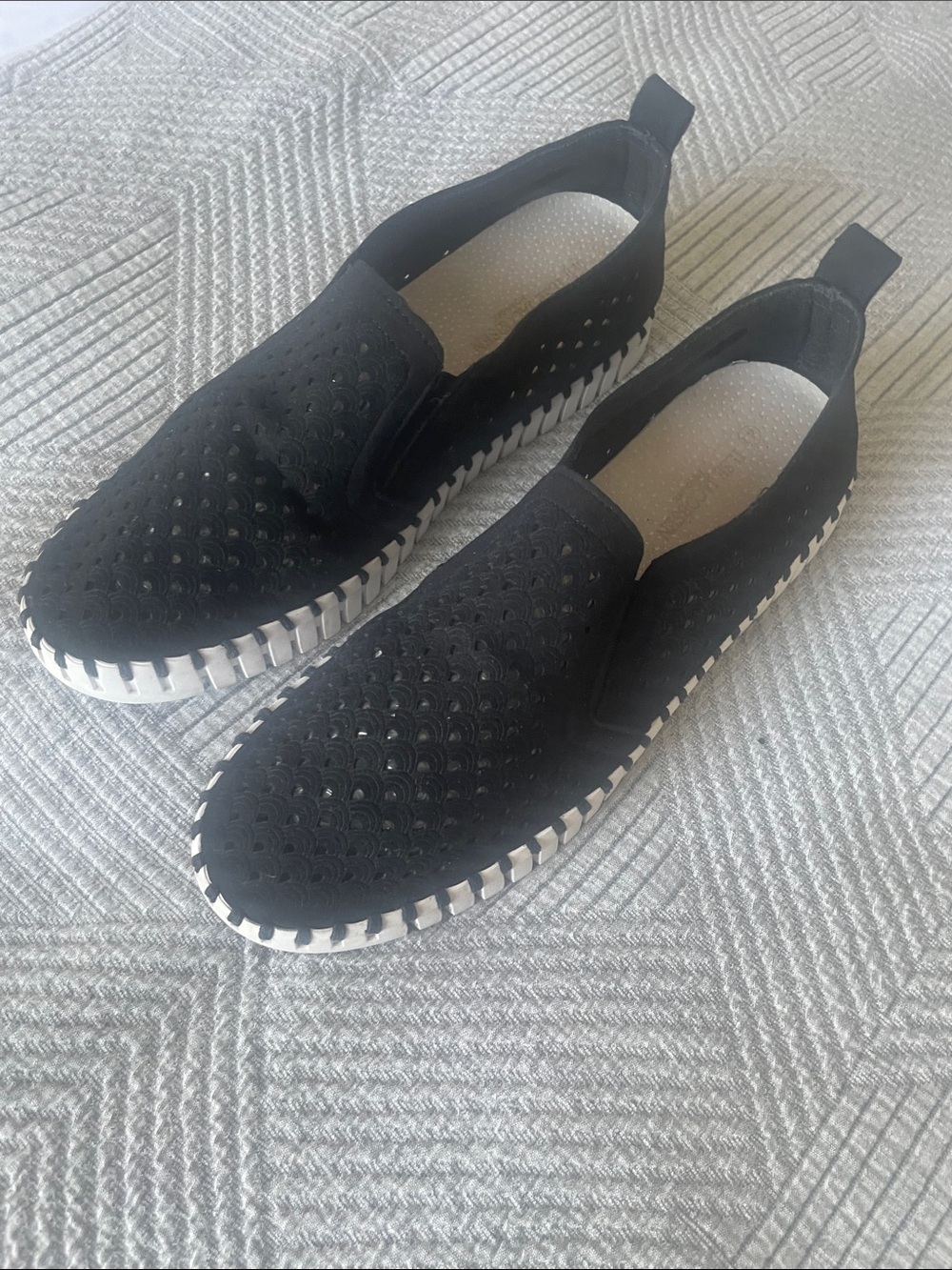 Ilse Jacobsen size 41 low top